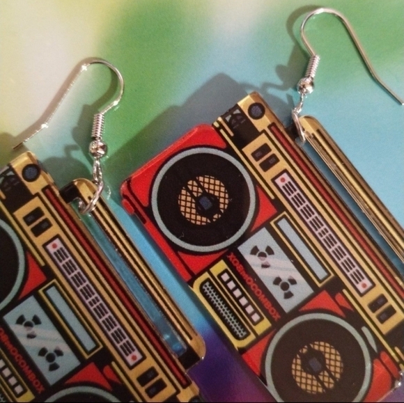 Big Retro Boombox Earrings - Picture 4 of 6